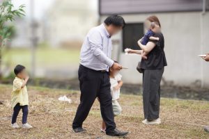 南魚沼市で行われた地鎮祭。ご家族皆さまで工事の安全と繁栄を祈願しました。